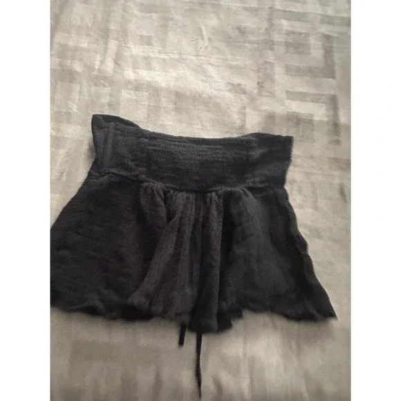 Princess Polly Top Womens US 6 Black Strapless Peplum Gauze Smocked Tie Front - Picture 2 of 12